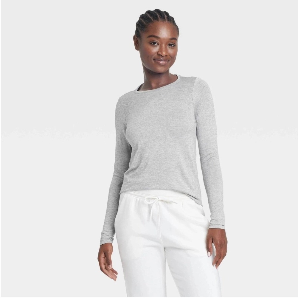 All in Motion‎ Womens Seamless Core Long Sleeve T-Shirt Heathered Gray M NEW